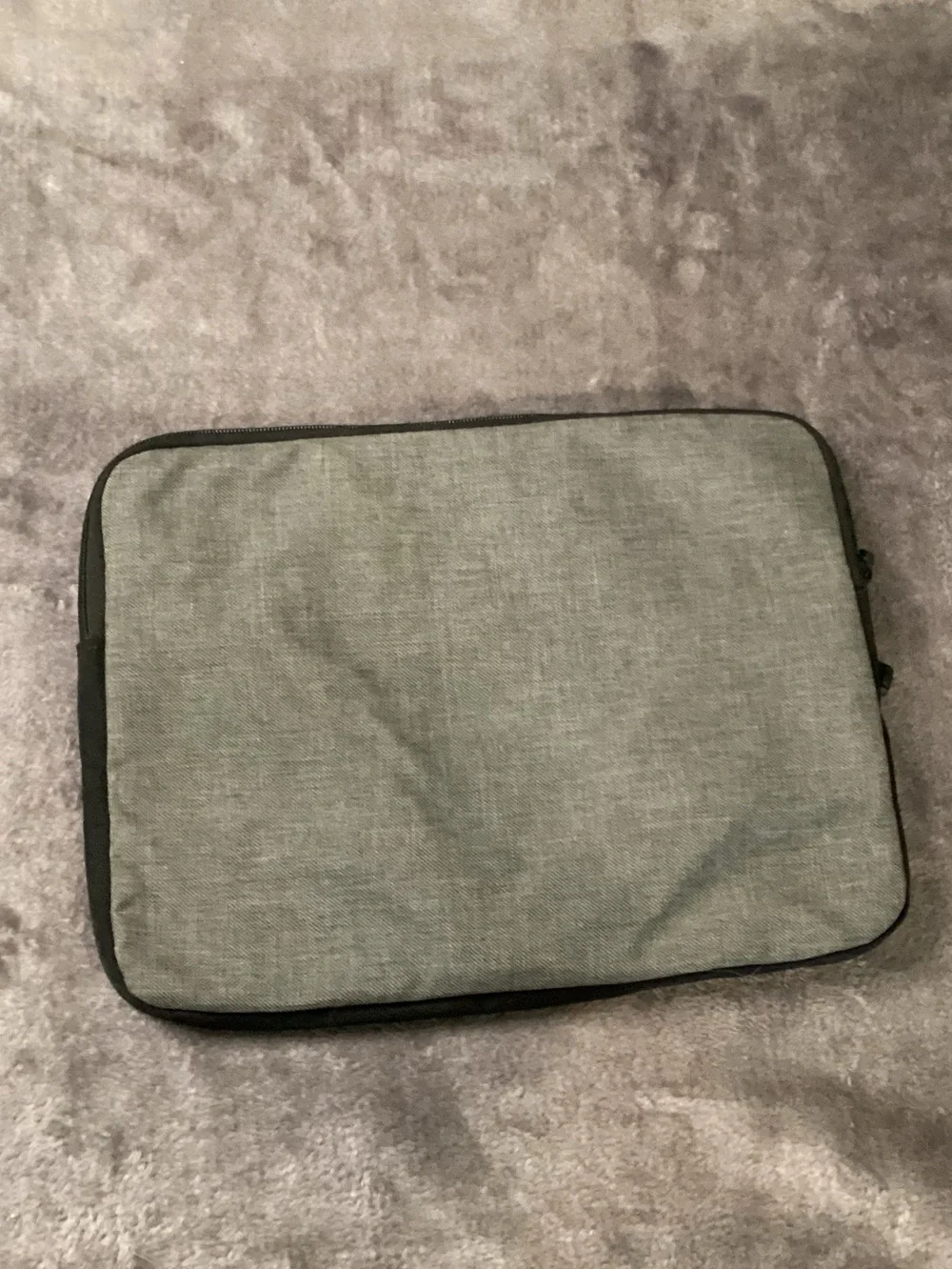 Targus gray laptop